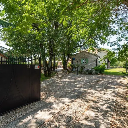 Karim With Private Pool And Bbq *