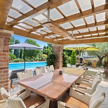 Karim With Private Pool And Bbq *