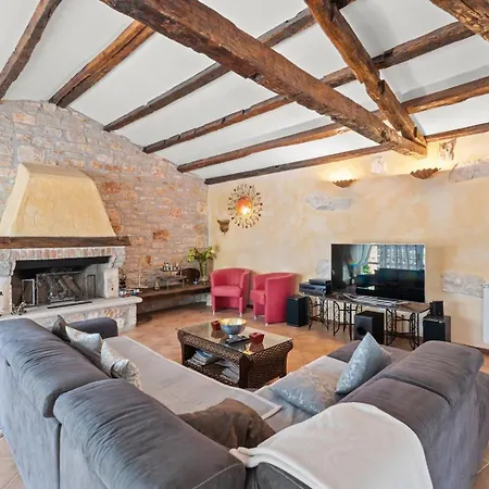 Karim With Private Pool And Bbq 别墅 Jehnici