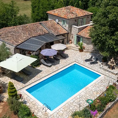Villa Karim With Private Pool And Bbq *