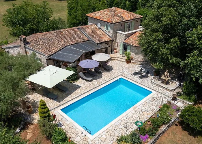 Villa Karim With Private Pool And Bbq *